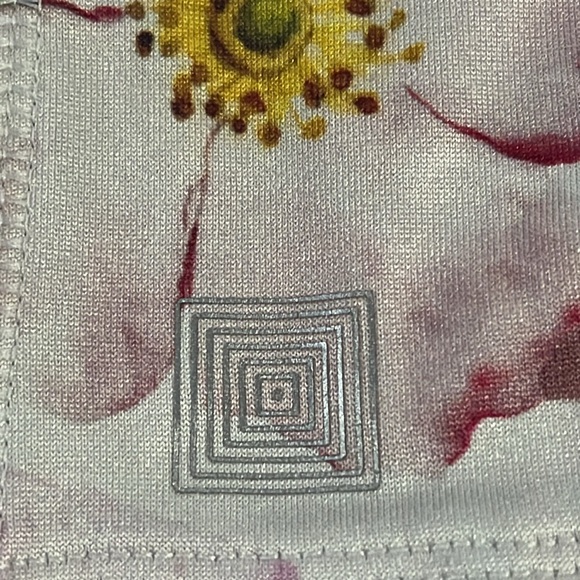 LuLaRoe Women’s Lilac Jade Cropped Athletic Floral Leggings Size Small - Picture 7 of 15